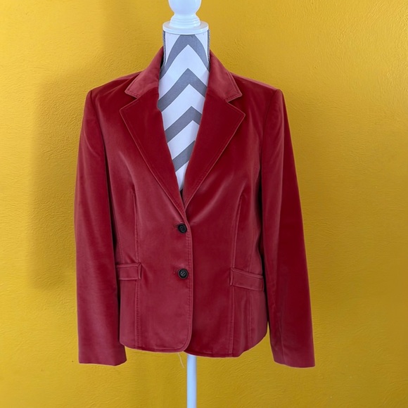 Talbots Jackets & Blazers - Talbot’s Size 14 Velvet Blazer is in mint condition.